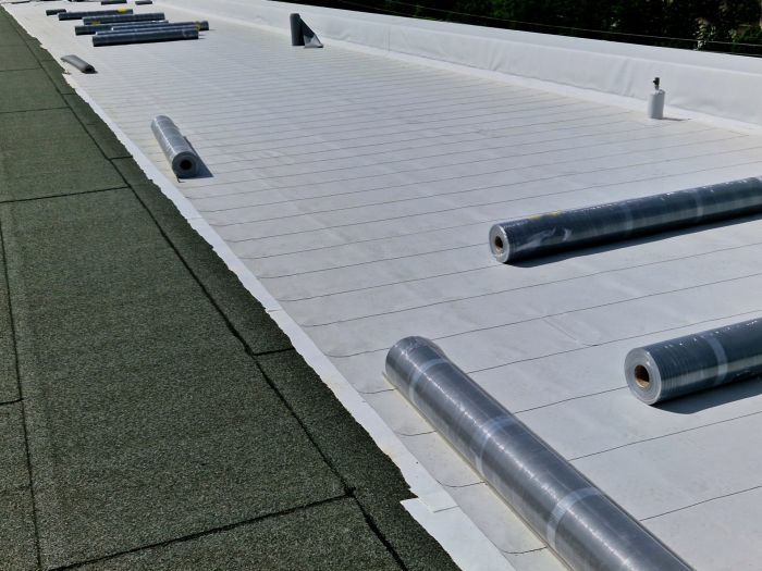 Flat roof by Pro Line Construction LLC
